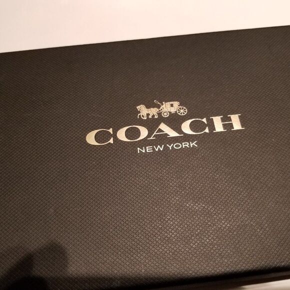 BRAND NEW COACH WRISTLET WALLET - Picture 12 of 15